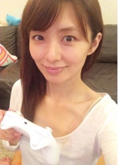 伊藤綾子と二宮和也の写真はニノの足だけ 今 アレコレ